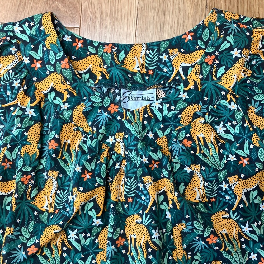 Green Leopard Print Short Sleeve Dress - Picture 2 of 5